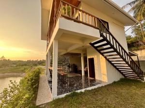 Coco Lake Villa