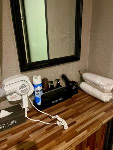The Last Hotel Nampo