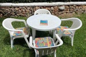 Forcat - Apartamento con jardín y piscina.