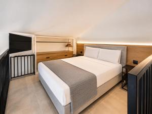 Pathos Urban Living Rhodes Town