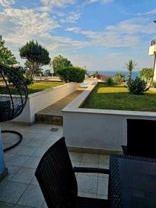 Family Apartment with Sea View in Apolon by Flat Mаnаger