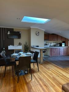 Departamento acogedor, excelente ubicación en Cuenca