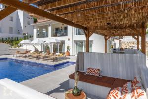 Villa Almasur by Abahana Villas