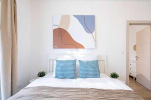 Central - Modern Comfort Retreat