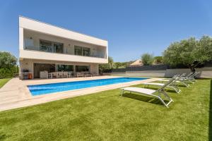 Modern Villa Olivera with Private Pool