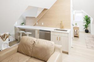 Luxury Studio Downtown with soaking tub