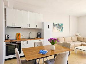 Sea View Deluxe Apartment