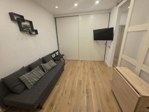 Modern 1BR apartment, FREE parking, Feroviarilor Park View