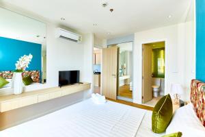 Grande Carribean apartments Jomtien beach Pool view Sea View