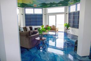 Sunshine Lodge: Your home away from home
