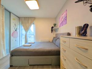 Cosy 2-Bed Free Parking, Near Etihad & City Centre