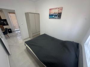Aparrtment with rooftop terrace with sea view