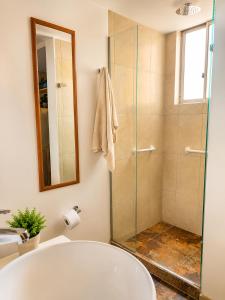 Lovely one bedroom condo in beautiful Laureles