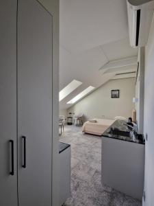 Cozy Central Studio