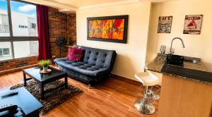 New comfortable Laureles Apartment Great location!