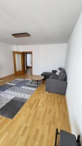 Großzügiges Apartment im Obergeschoss