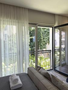 Charming Studio in Lustica Bay Centrale