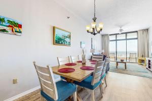 Beachfront condo with stunning views pool and washer dryer