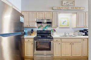 Beachfront condo with stunning views pool and washer dryer
