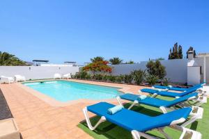 Villa Lomo Blanco by Villa Plus
