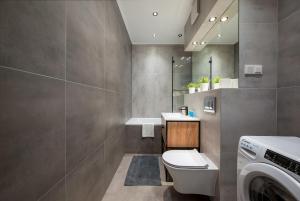 Ursus Comfort Apartment by BookingHost