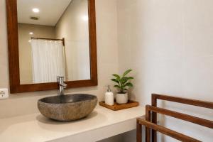 Puri Warung Guest House with Pool in Canggu