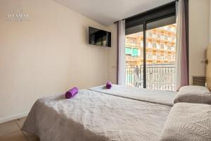 Nagomi Suite - Modern Apartment with Parking & Swimming Pool