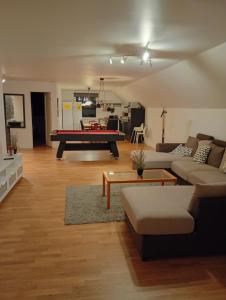 Seeblickwohnung Aäng 6 Pool, Billard