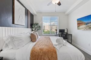Stylish 1BR w Parking, Near Temple Square & Delta Center