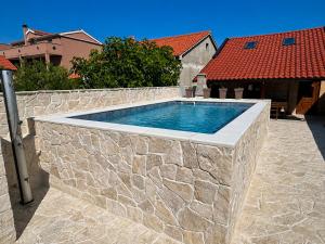 Stone House with Private Heated Pool Nin