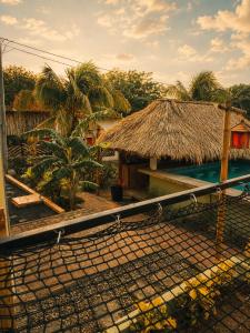 Tipsy Gypsy Bar & Hotel