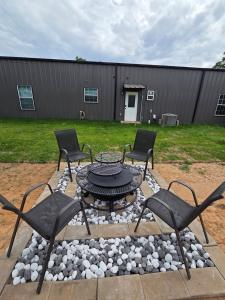 Cozy Barndo in Rosharon with Event space