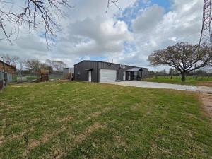 Cozy Barndo in Rosharon with Event space