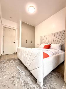 Modern 1BR Apartment, Secure & Central at Pinecrest