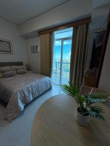 Fully Furnished Studio Unit Cebu City with Pool near IT Park
