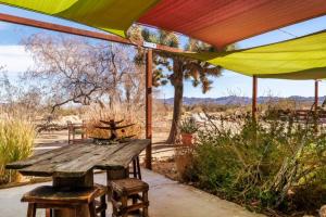Cowboy Tubs, Zen Labyinth, Views, Quiet Serenity