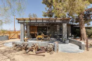 Cowboy Tubs, Zen Labyinth, Views, Quiet Serenity