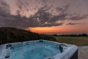7 Bed in Westward Ho oc-o34167