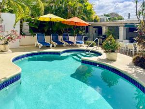 Tropical Oasis with Pool close to beach - Beachcomber