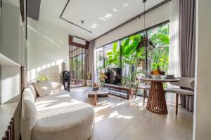 Sebelas Apartments by EVDEkimi - Modern Stay with Pool near Dining & Shops