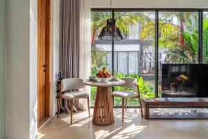 Sebelas Apartments by EVDEkimi - Modern Stay with Pool near Dining & Shops