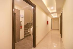 Hotel O Comfort Residency Near Artemis Hospital