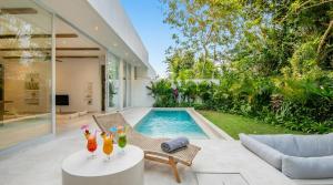 Lush 2BR Villa, 4min to Bingins Coastal Escape