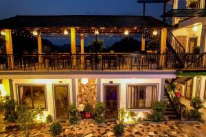 Rice Fields Mountain Homestay