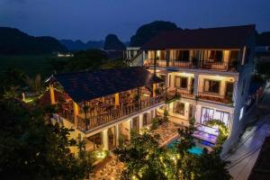 Rice Fields Mountain Homestay