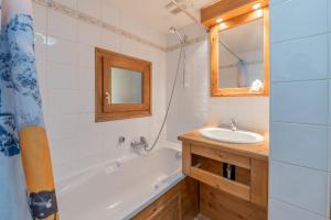 Apt Les Capucins Quiet Chamonix Base w Private Garden - Happy Rentals