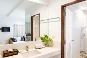 Malibu Beach Resort Samui