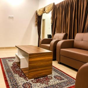 Aishwaryam Hotels & service Apartment