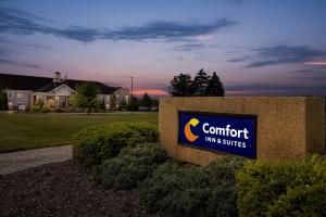 Comfort Inn & Suites and Conference Center