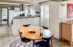 Pet Friendly Home In Humble With Wifi